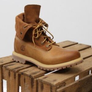Timberland womens roll top tan leather suede ankle boot Size 7M